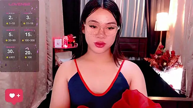 Snapshot of IamRaeganDolls69 chatting on 09.23.25 IamRaeganDolls69 online show from 09.23.25