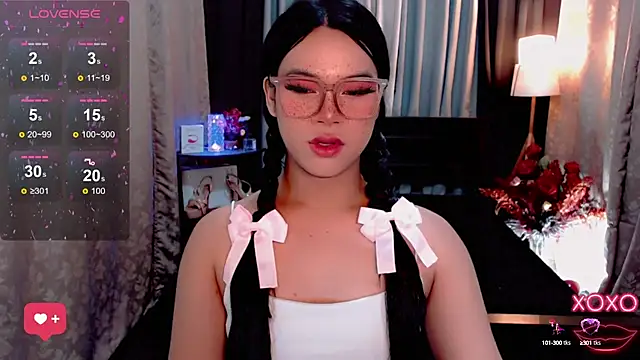 Snapshot of IamRaeganDolls69 chatting on 10.06.25 IamRaeganDolls69 online show from 10.06.25