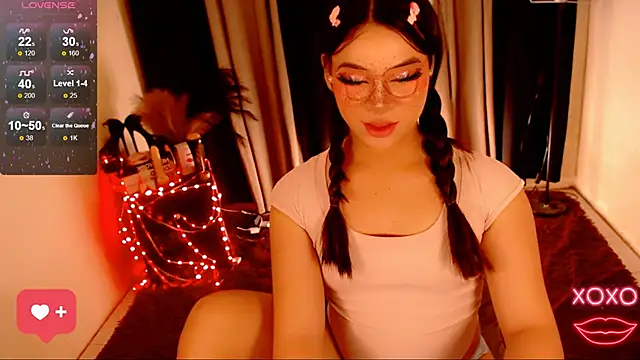 Snapshot of IamRaeganDolls69 chatting on 10.12.25 IamRaeganDolls69 online show from 10.12.25