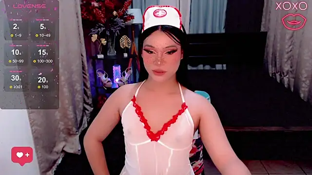 Snapshot of IamRaeganDolls69 chatting on 10.30.25 IamRaeganDolls69 online show from 10.30.25