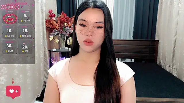 Snapshot of IamRaeganDolls69 chatting on 11.18.25 IamRaeganDolls69 online show from 11.18.25