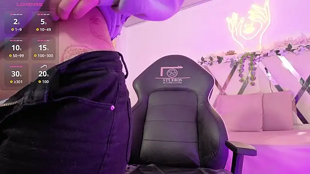 ZURY TAY online show from 03.11.26