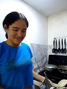 ValentinaMartel online show from 10.21.25