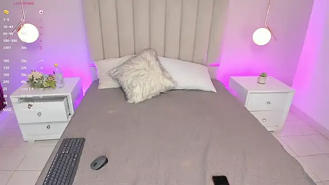 Snapshot of Dani_rosse_ chatting on 09.22.25 Dani rosse online show from 09.22.25