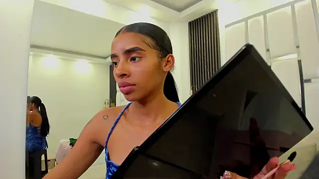 sarah ashbourne online show from 10.11.25