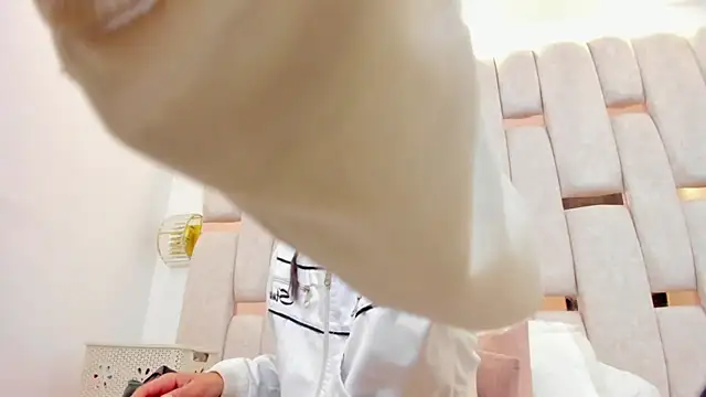 sarah ashbourne online show from 10.24.25