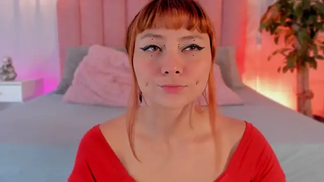 raven black  online show from 10.02.25