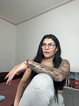 MiaKiittyy online show from 01.05.26