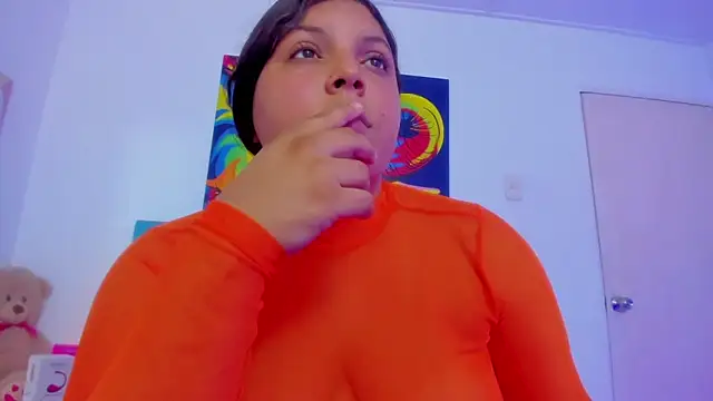 neferet opal online show from 09.24.25