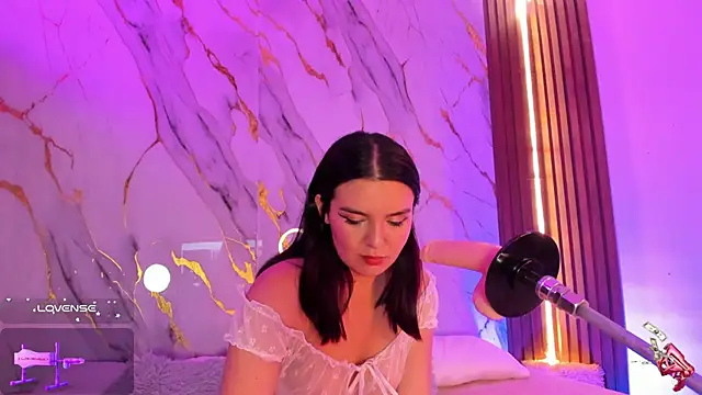 alicecute77 online show from 10.28.25