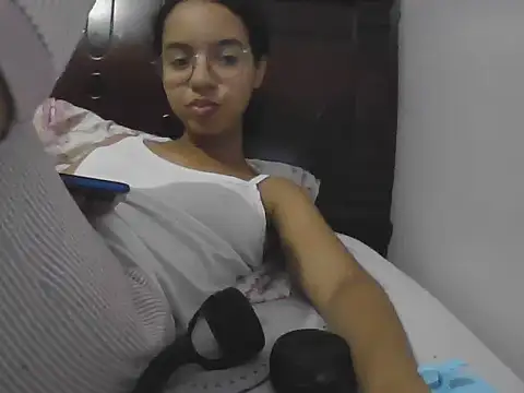 BabygirlCaramelo online show from 10.03.25