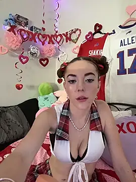 Snapshot of babygingerboo chatting on 02.17.26 babygingerboo online show from 02.17.26