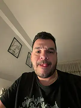 Snapshot of elvergon2023 chatting on 04.01.26 elvergon2023 online show from 04.01.26