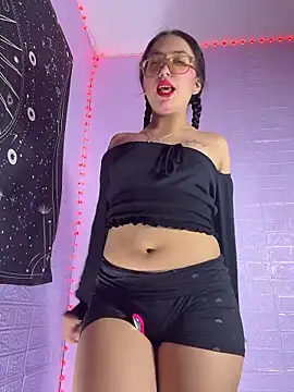 ZeziGamingg online show from 01.17.26