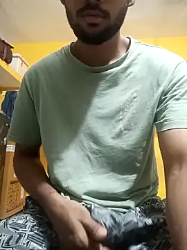 Snapshot of mayur_raaje chatting on 06.08.26 mayur raaje online show from 06.08.26