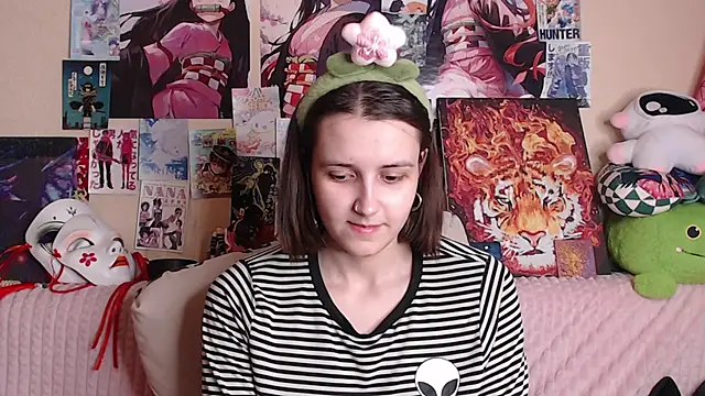 Snapshot of AliceChio chatting on 11.09.25 AliceChio online show from 11.09.25