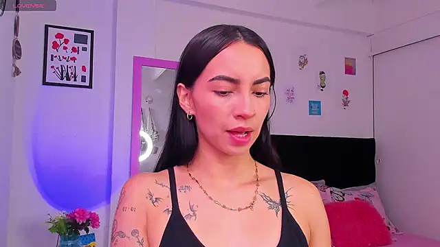 Snapshot of Aryane_art_ chatting on 02.04.26 Aryane art online show from 02.04.26