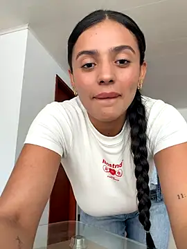 Snapshot of AnaaFaith_ chatting on 12.18.25 AnaaFaith online show from 12.18.25