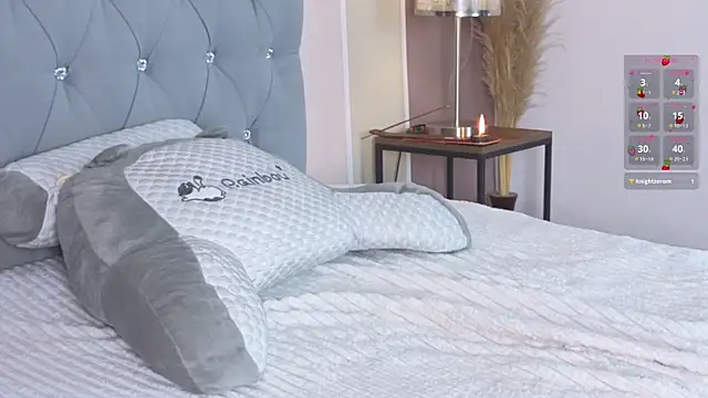 Snapshot of VelvetFox_ chatting on 11.01.25 VelvetFox online show from 11.01.25