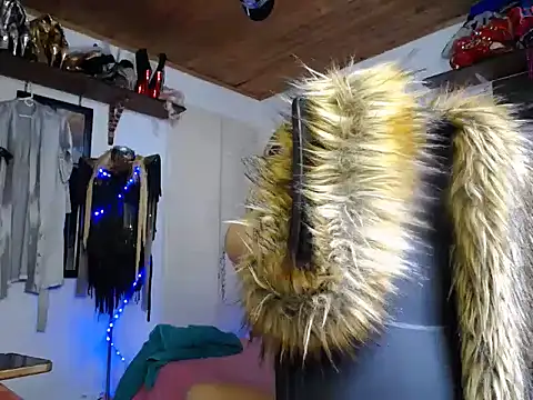 sashastarfire online show from 11.13.25