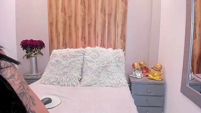 sofiagomez   online show from 11.08.25