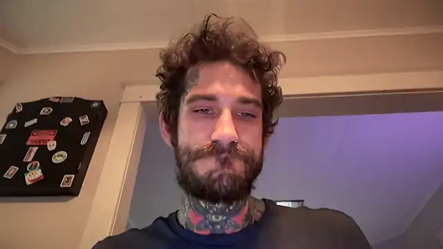 Snapshot of VeeJay48826 chatting on 09.24.25 VeeJay48826 online show from 09.24.25