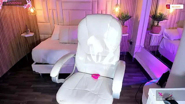 DulceGreem online show from 11.13.25