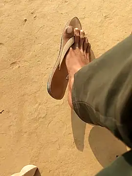 INTERNATIONAL0001 online show from 11.09.25