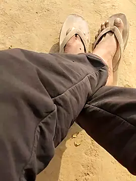 INTERNATIONAL0001 online show from 11.11.25