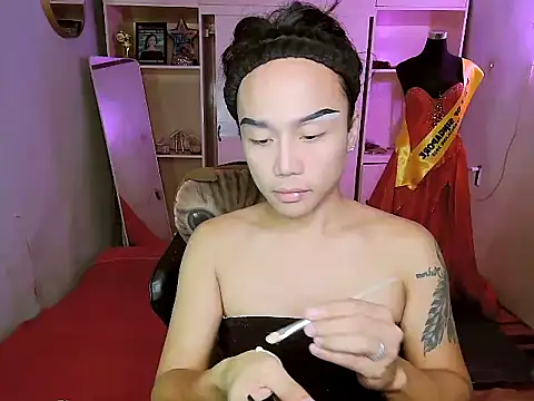 Snapshot of YourNikkieXxx chatting on 10.26.25 YourNikkieXxx online show from 10.26.25