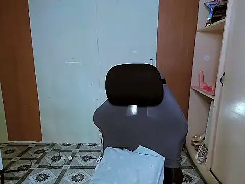 YourNikkieXxx online show from 03.29.26