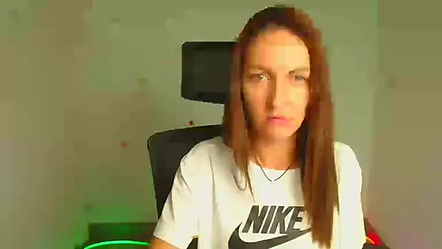 Snapshot of Aurora_Loveu chatting on 09.14.25 Aurora Loveu online show from 09.14.25