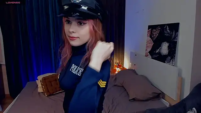 Snapshot of VedaSchulz chatting on 12.16.25 VedaSchulz online show from 12.16.25