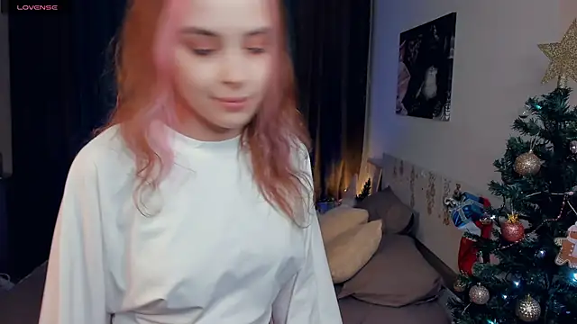 Snapshot of VedaSchulz chatting on 12.22.25 VedaSchulz online show from 12.22.25