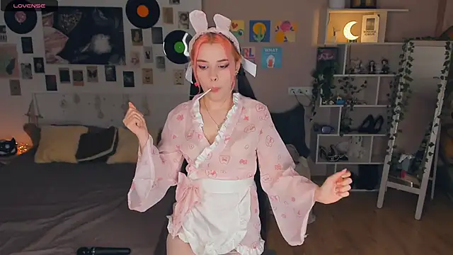 Snapshot of VedaSchulz chatting on 02.09.26 VedaSchulz online show from 02.09.26