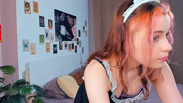 Snapshot of VedaSchulz chatting on 02.21.26 VedaSchulz online show from 02.21.26