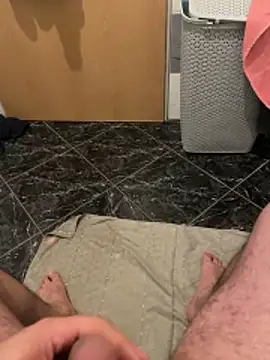 Snapshot of geilheit12 chatting on 11.06.25 geilheit12 online show from 11.06.25