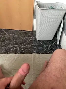 Snapshot of geilheit12 chatting on 11.20.25 geilheit12 online show from 11.20.25