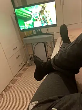 Snapshot of geilheit12 chatting on 11.22.25 geilheit12 online show from 11.22.25