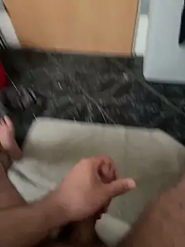 Snapshot of geilheit12 chatting on 12.04.25 geilheit12 online show from 12.04.25