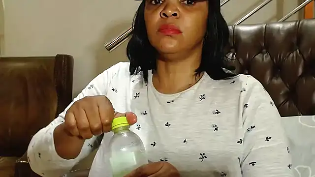 CandyCurvyyxx online show from 11.12.25