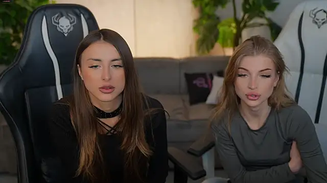 Luna secretgirl online show from 11.24.25