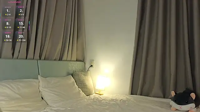 Snapshot of Alice_1n_Wonderland_ chatting on 11.03.25 Alice 1n Wonderland online show from 11.03.25