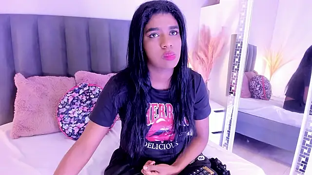 KendraChavez  online show from 11.17.25