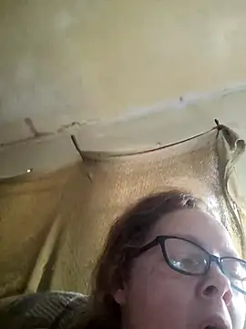 Snapshot of countrymomma chatting on 09.10.25 countrymomma online show from 09.10.25