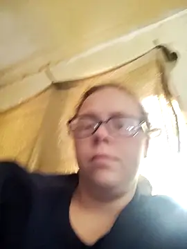 Snapshot of countrymomma chatting on 09.12.25 countrymomma online show from 09.12.25