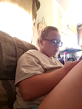 Snapshot of countrymomma chatting on 09.18.25 countrymomma online show from 09.18.25