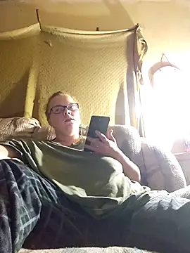 Snapshot of countrymomma chatting on 09.25.25 countrymomma online show from 09.25.25