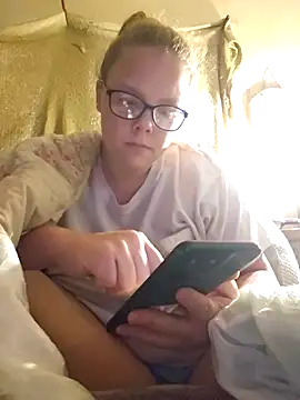 Snapshot of countrymomma chatting on 10.02.25 countrymomma online show from 10.02.25