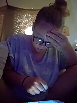 Snapshot of countrymomma chatting on 10.07.25 countrymomma online show from 10.07.25